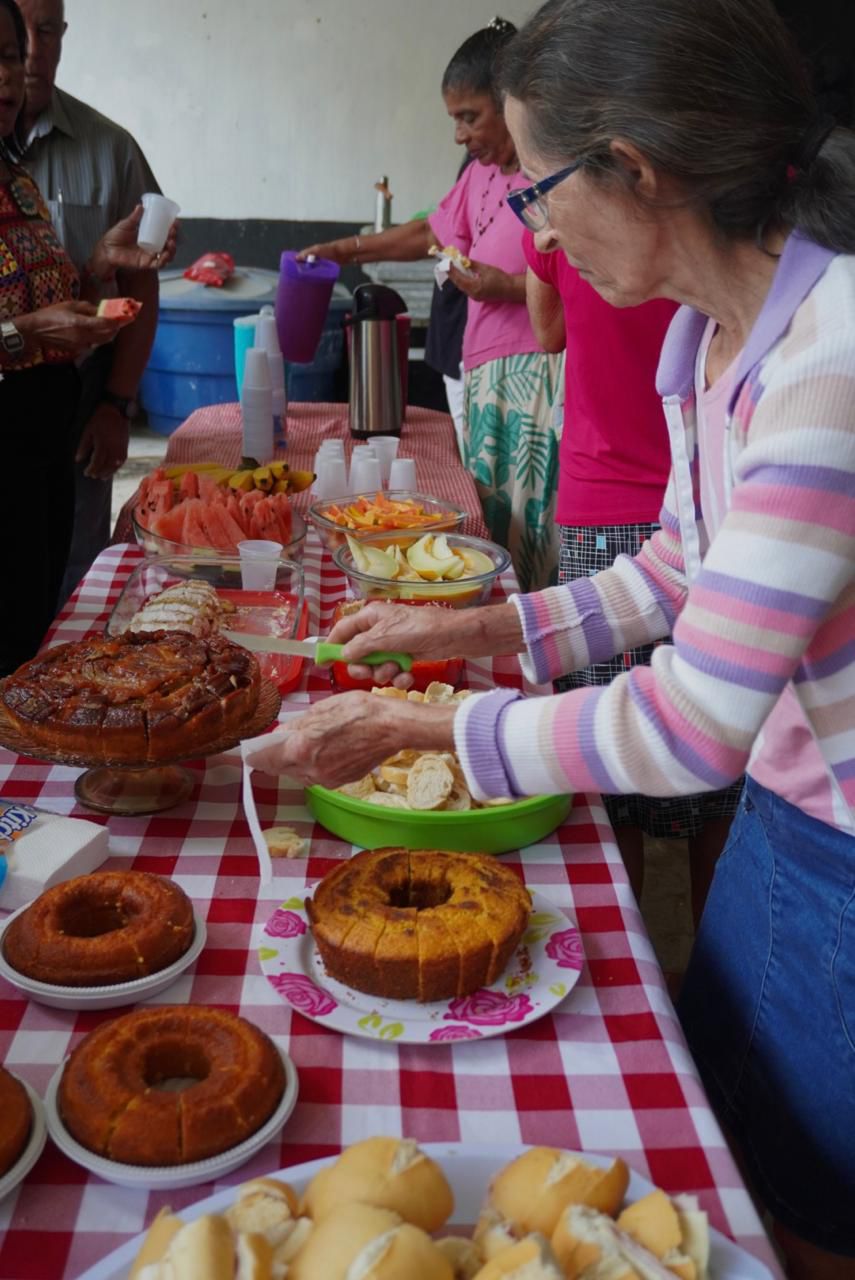 Descrição da foto 4 do café com avós
