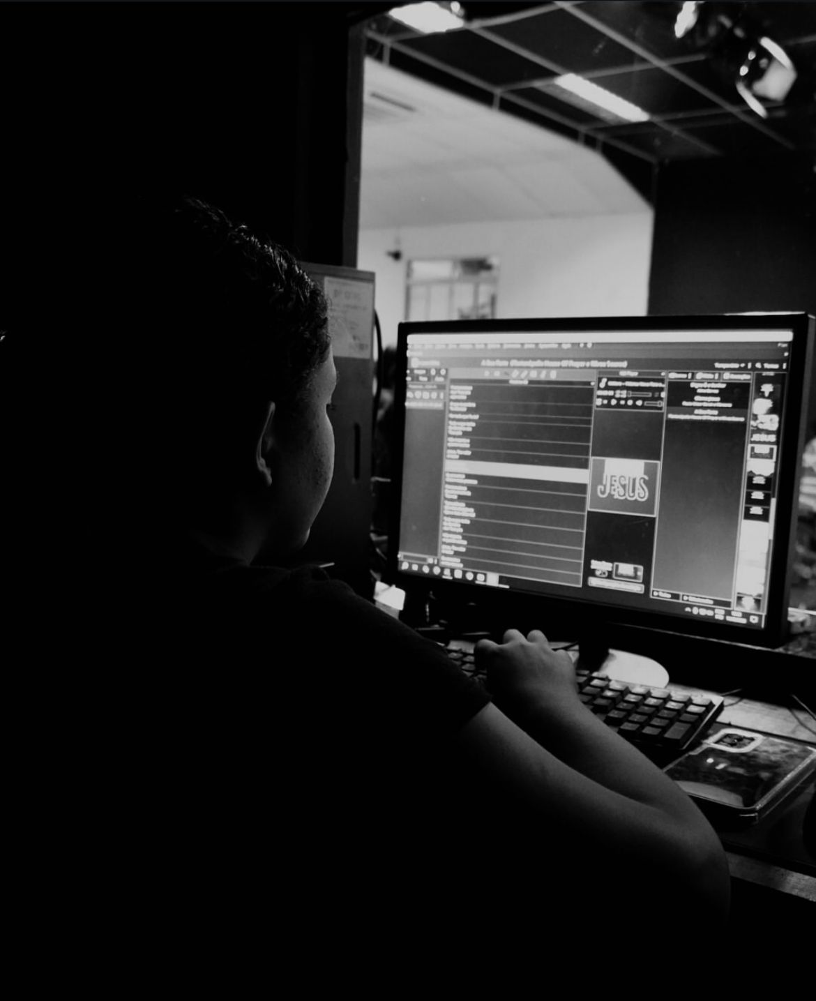 Mesa de som e controle de vídeo